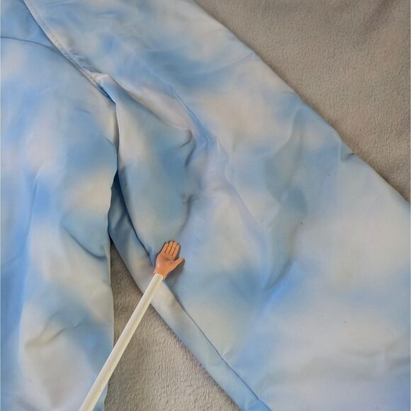 H&M Justine Skye Cloud Print Puffer Jacket Women's Medium Blue White Button Up - Picture 10 of 10